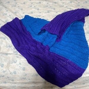 💜💙Handcrafted crochet baby blanket (Brand new!)